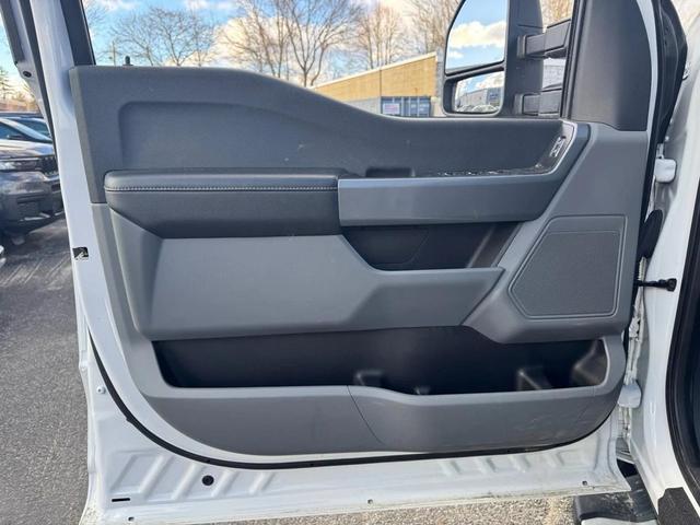 Photo of 2022 White Ford F-150