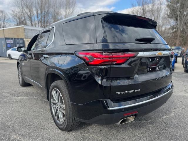 Photo of 2023 Mosaic Black Metallic Chevrolet Traverse