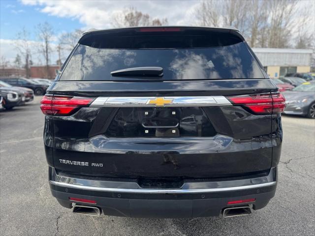Photo of 2023 Mosaic Black Metallic Chevrolet Traverse