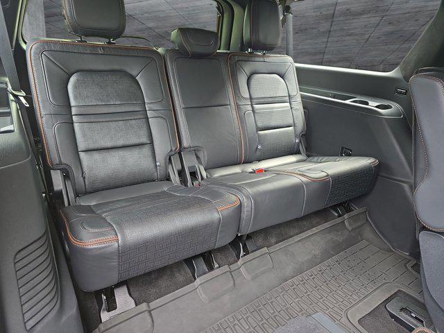 Photo of 2024 Pristine White Metallic Tri-Coat Lincoln Navigator