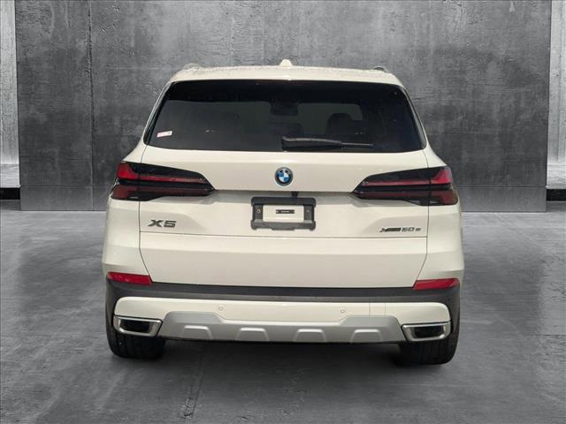 Photo of 2026 Alpine White BMW X5 PHEV