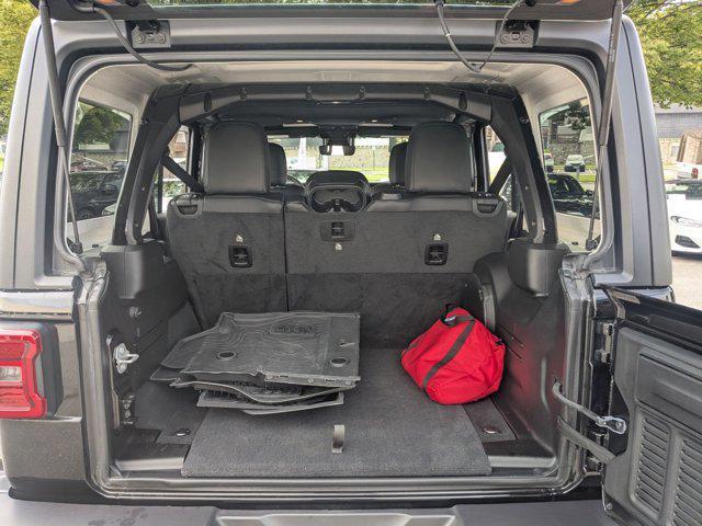 Photo of 2024 Black Clearcoat Jeep Wrangler