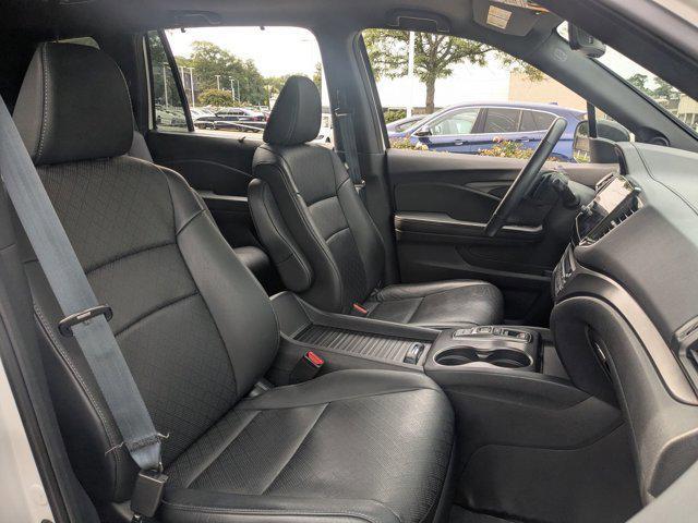 Photo of 2020 Platinum White Pearl Honda Passport