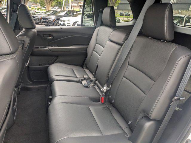 Photo of 2020 Platinum White Pearl Honda Passport