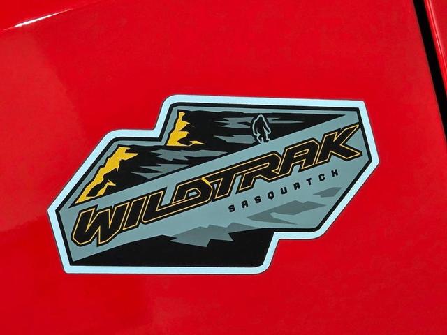 Photo of 2023 Race Red Ford Bronco