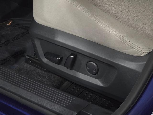 Photo of 2023 Caspian Blue Nissan Rogue