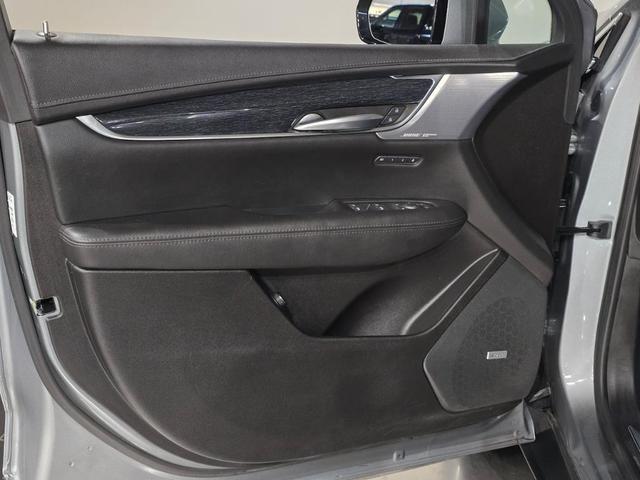 Photo of 2023 Silver Metallic Cadillac XT5