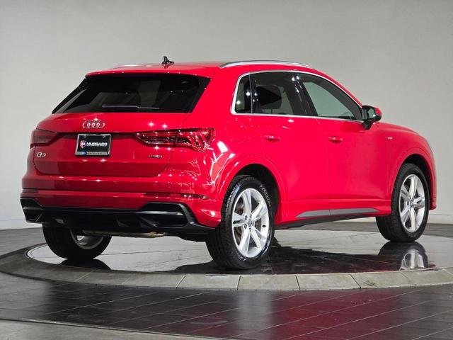 Photo of 2020 Tango Red Metallic Audi Q3