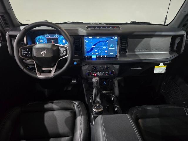 Photo of 2025 Azure Gray Metallic Ford Bronco