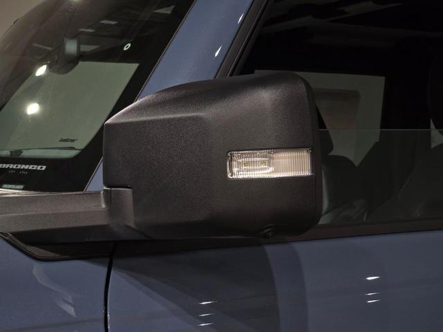 Photo of 2025 Azure Gray Metallic Ford Bronco