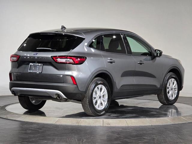 Photo of 2025 Carbonized Gray Metallic Ford Escape
