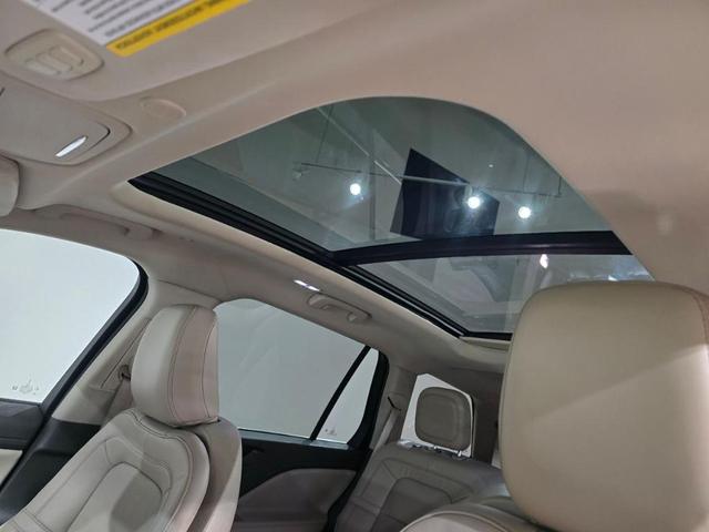 Photo of 2022 Burgundy Velvet Metallic Tinted Clearcoat Lincoln Aviator