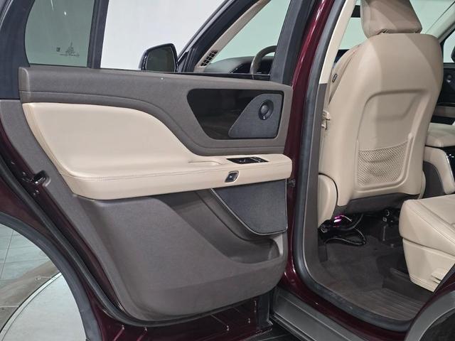 Photo of 2022 Burgundy Velvet Metallic Tinted Clearcoat Lincoln Aviator