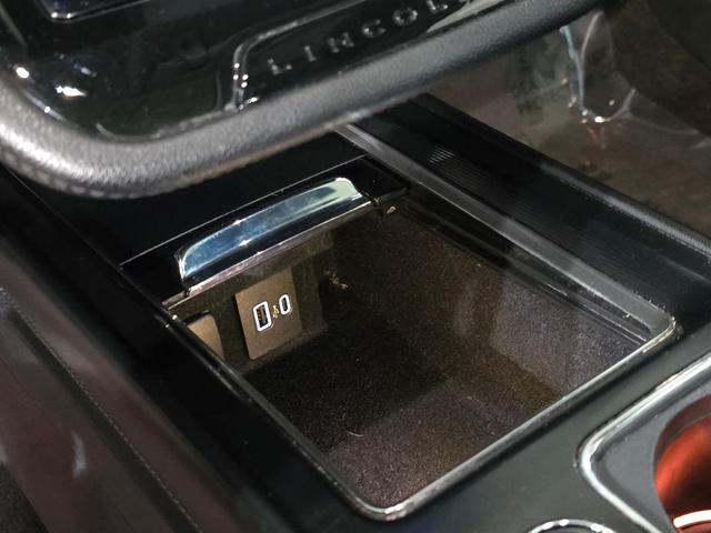 Photo of 2021 Black Lincoln Corsair