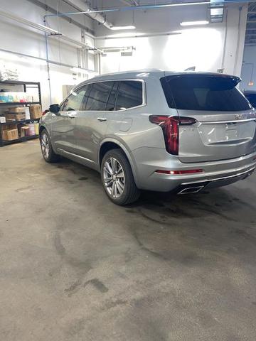 Photo of 2023 Silver Metallic Cadillac XT6