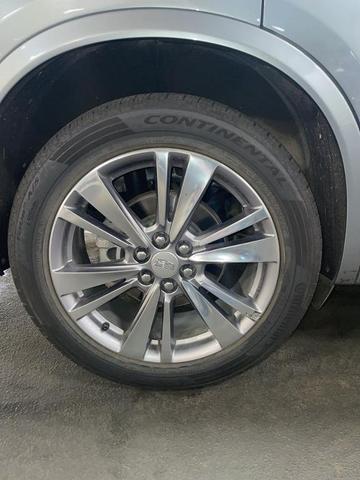 Photo of 2023 Silver Metallic Cadillac XT6