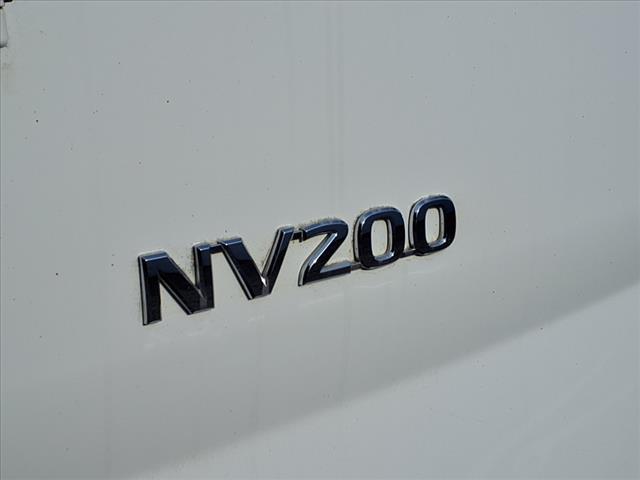 Photo of 2018 White Nissan NV200