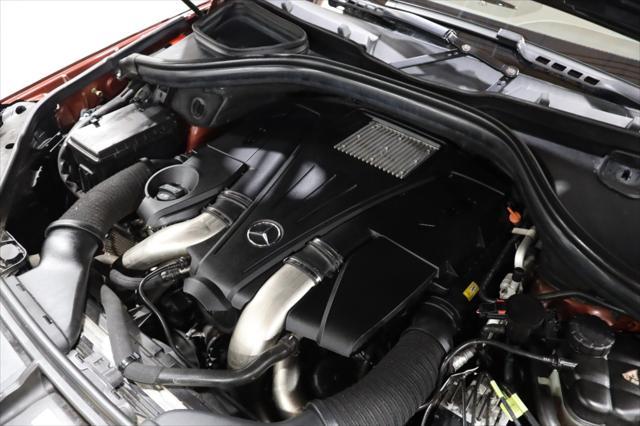 Photo of 2015 Cinnabar Red Metallic Mercedes-Benz GL-Class