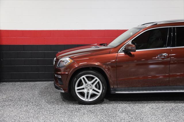 Photo of 2015 Cinnabar Red Metallic Mercedes-Benz GL-Class