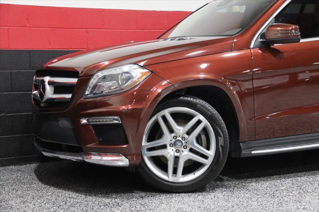 Photo of 2015 Cinnabar Red Metallic Mercedes-Benz GL-Class