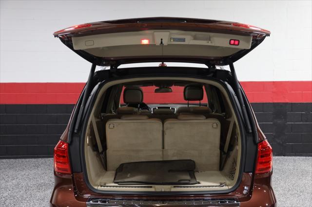 Photo of 2015 Cinnabar Red Metallic Mercedes-Benz GL-Class