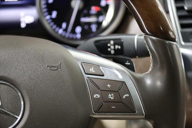 Photo of 2015 Cinnabar Red Metallic Mercedes-Benz GL-Class