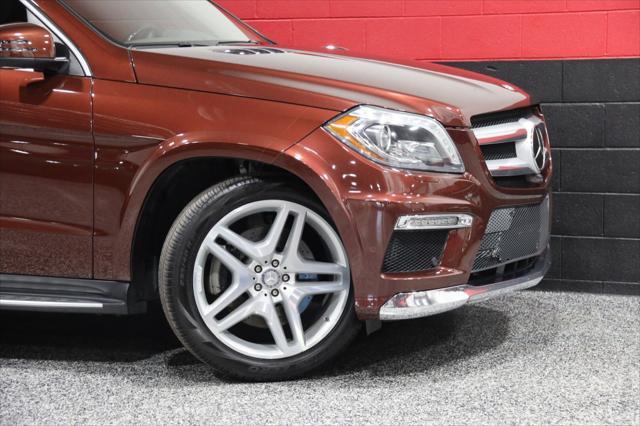 Photo of 2015 Cinnabar Red Metallic Mercedes-Benz GL-Class