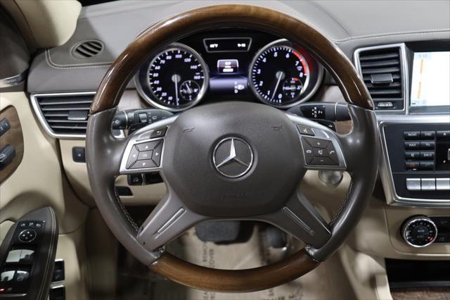 Photo of 2015 Cinnabar Red Metallic Mercedes-Benz GL-Class