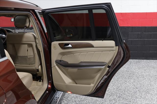 Photo of 2015 Cinnabar Red Metallic Mercedes-Benz GL-Class