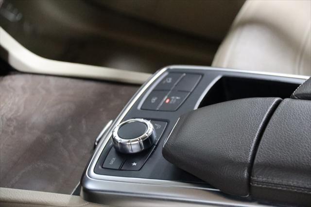 Photo of 2015 Cinnabar Red Metallic Mercedes-Benz GL-Class