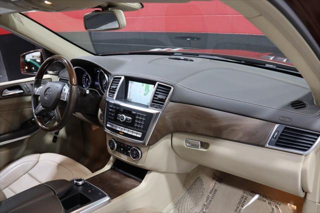Photo of 2015 Cinnabar Red Metallic Mercedes-Benz GL-Class
