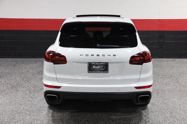 Photo of 2016 White Porsche Cayenne