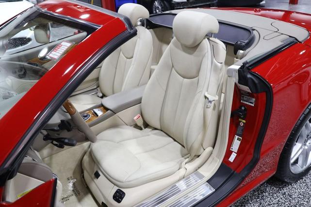 Photo of 2007 Mars Red Mercedes-Benz SL-Class