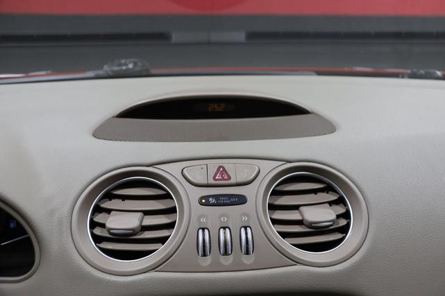 Photo of 2007 Mars Red Mercedes-Benz SL-Class