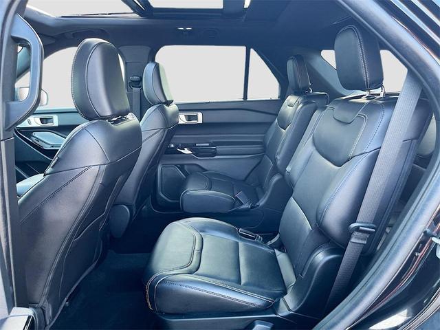 Photo of 2023 Agate Black Metallic Ford Explorer