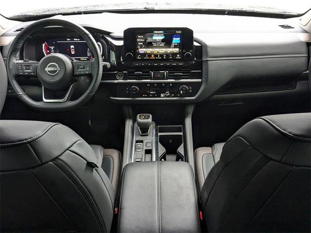 Photo of 2024 Super Black Nissan Pathfinder