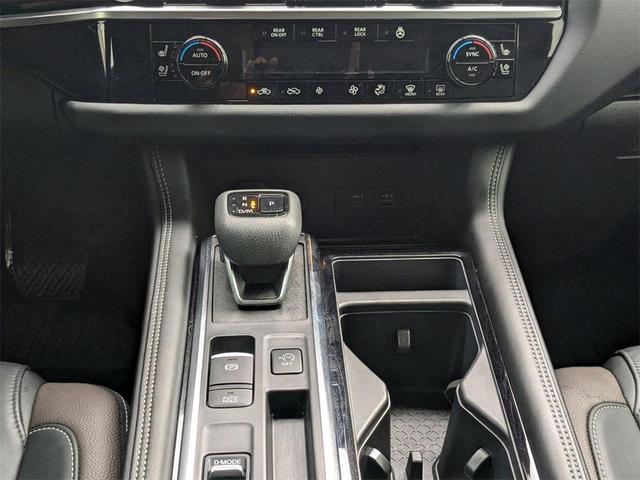 Photo of 2024 Super Black Nissan Pathfinder