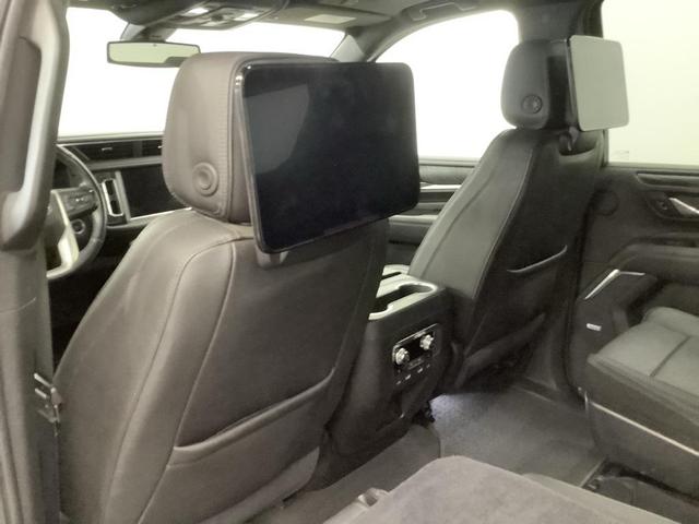 Photo of 2021 White Frost Tricoat GMC Yukon