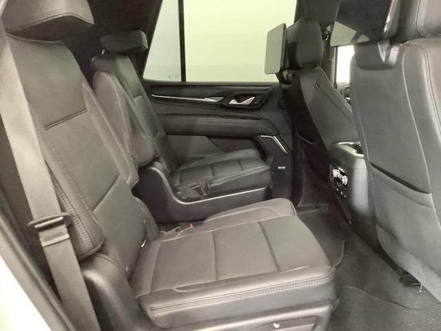 Photo of 2021 White Frost Tricoat GMC Yukon
