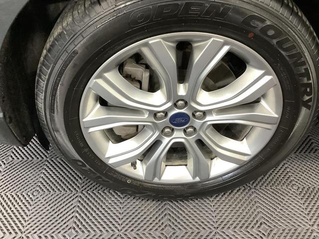 Photo of 2021 Gray Ford Edge