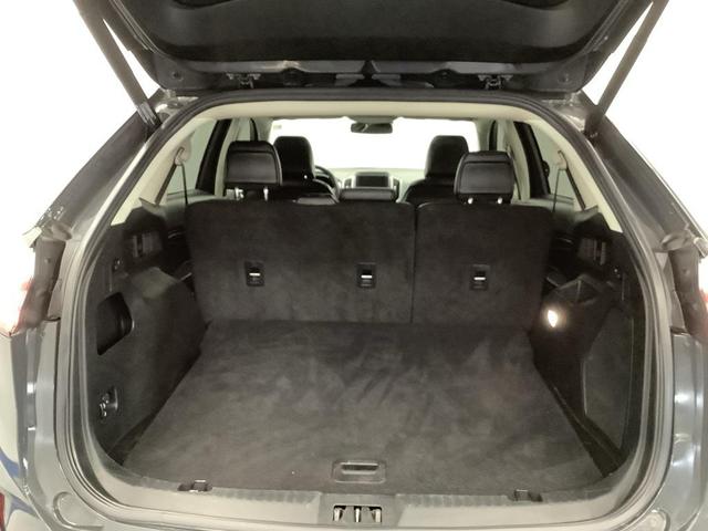 Photo of 2021 Gray Ford Edge