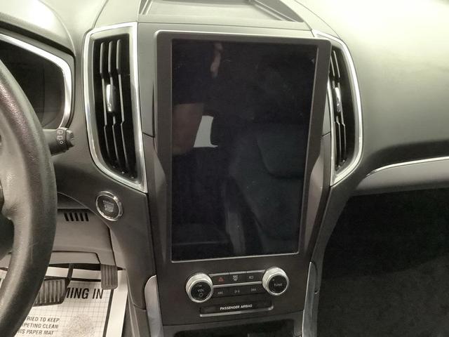 Photo of 2021 Gray Ford Edge