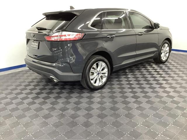 Photo of 2021 Gray Ford Edge