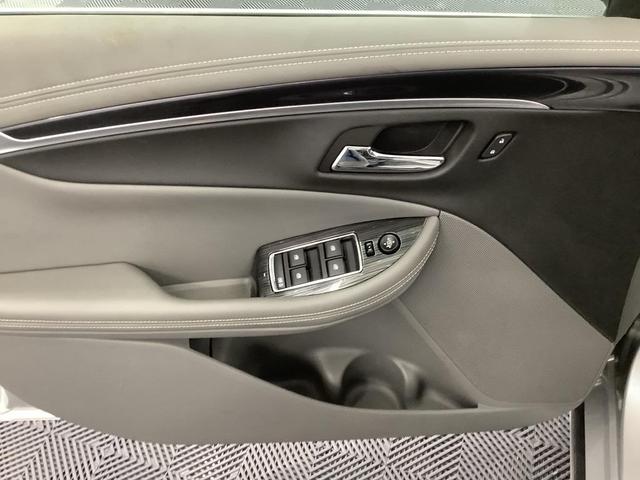 Photo of 2019 Silver Ice Metallic Chevrolet Impala