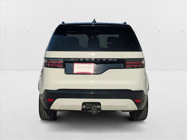 Photo of 2024 Fuji White Land Rover Discovery