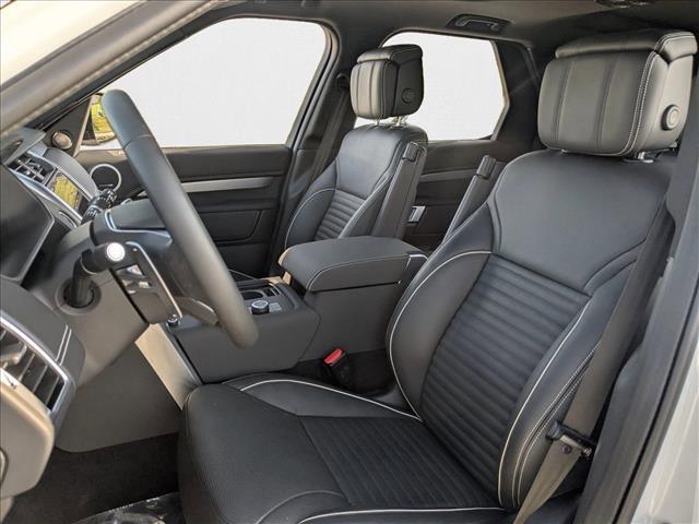 Photo of 2024 Fuji White Land Rover Discovery