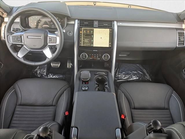 Photo of 2024 Fuji White Land Rover Discovery