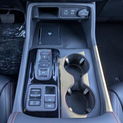 Photo of 2025 Sonic Gray Pearl Honda Pilot