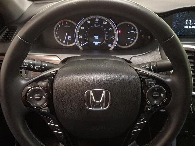 Photo of 2016 Crystal Black Pearl Honda Accord