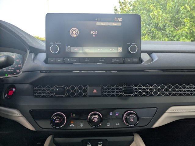 Photo of 2025 Platinum White Pearl Honda Accord